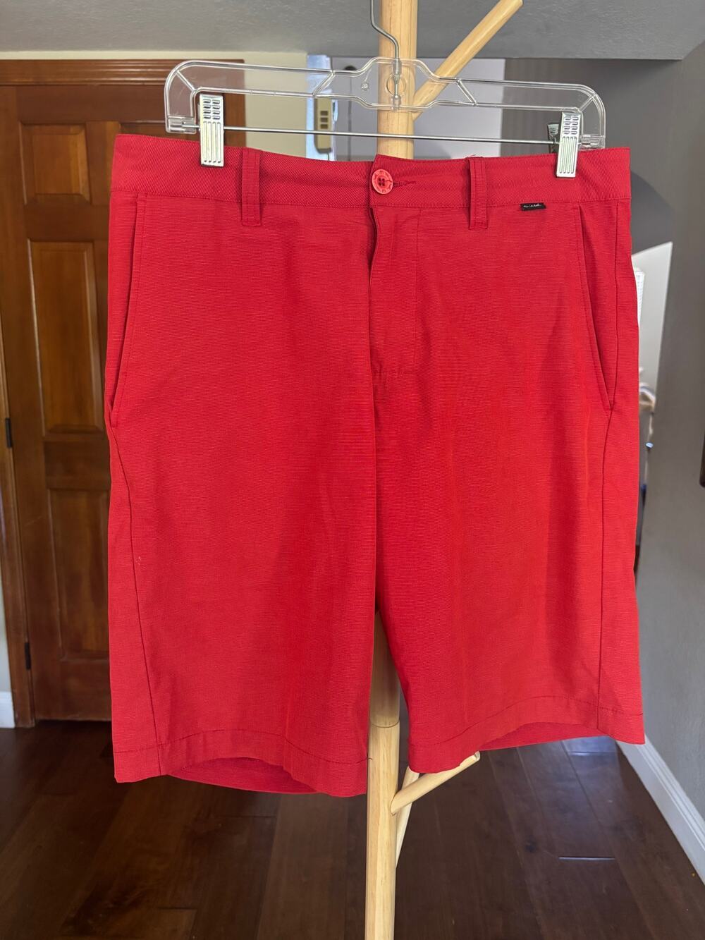 TravisMathew Mens Red Golf Shorts 30 Performance Stretch Chino Flat Front Button